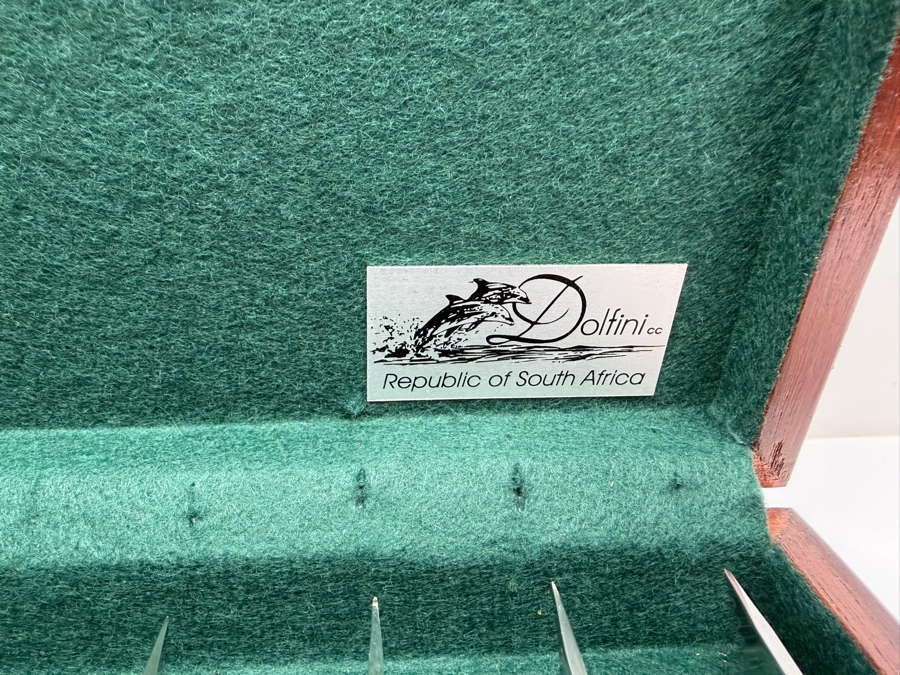 Boxed Set Of (12) Dolfini Texas Style Steak Knives With Cape Buffalo Handles (RSF) [Photo 3]