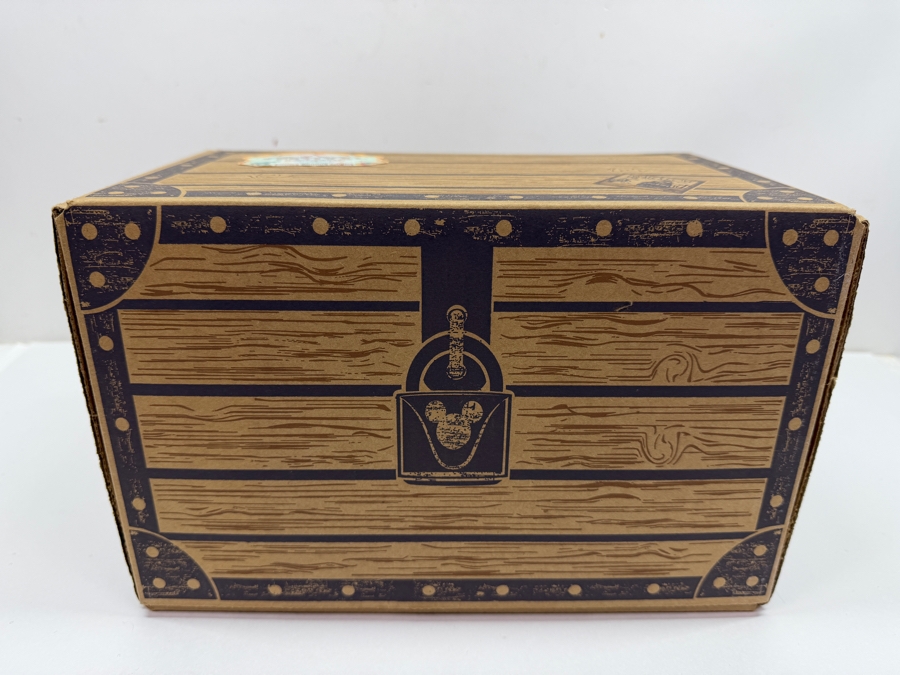 Funko Disney Treasures Festival Of Friends Subscription Box Featuring Dumbo With Timothy And Pluto Exclusive Pop! Vinyl Figures And Woody Mystery Mini Collector Tin [Photo 13]