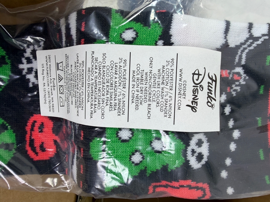 Funko Disney Treasures Snowflake Mountain Subscription Box Featuring Bambi On Ice Exclusive Pop! Vinyl Figure And Beauty And The Beast Enchanted Rose Mystery Mini Collector Tin [Photo 13]