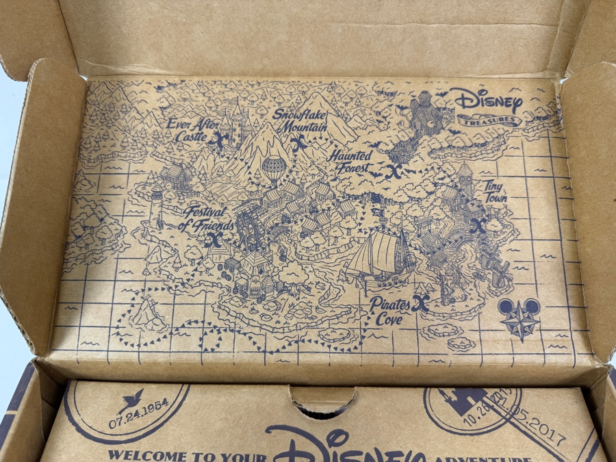 Funko Disney Treasures Ever After Castle Subscription Box Featuring Ariel And Prince Eric Wedding 2-Pack Pop! Figures And Tramp Pocket Pop! Keychain [Photo 8]