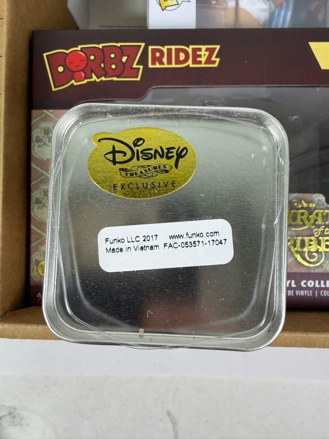 Funko Disney Treasures Pirates Cove Subscription Box Featuring Mr. Smee Exclusive Pop! Vinyl Figure And Wicked Wench Captain With Pirate Ship Dorbz Ridez Set [Photo 6]