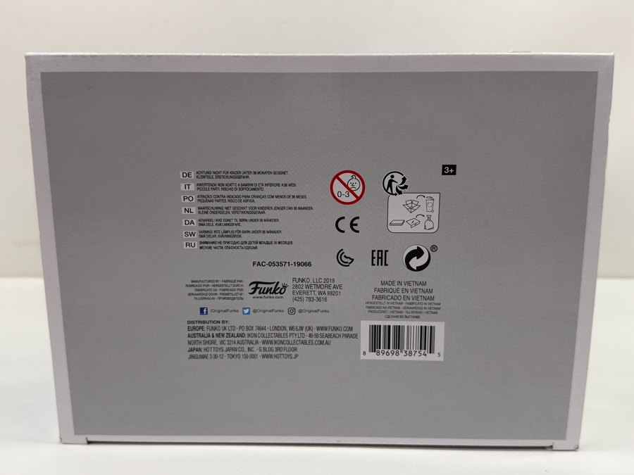 Funko Pop! Disney The Little Mermaid Kiss The Girl #546 Target Exclusive Movie Moments Featuring Ariel And Prince Eric In Their Boat With Sebastian And Flounder [Photo 9]