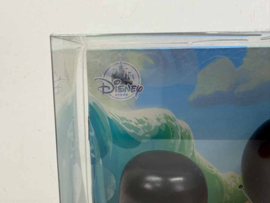 Disney Moana & Maui Wooden Collectible Set - 2017 D23 Expo Exclusive - Limited Edition 300 - Hand-Painted Nesting Doll Style Figures [Photo 5]