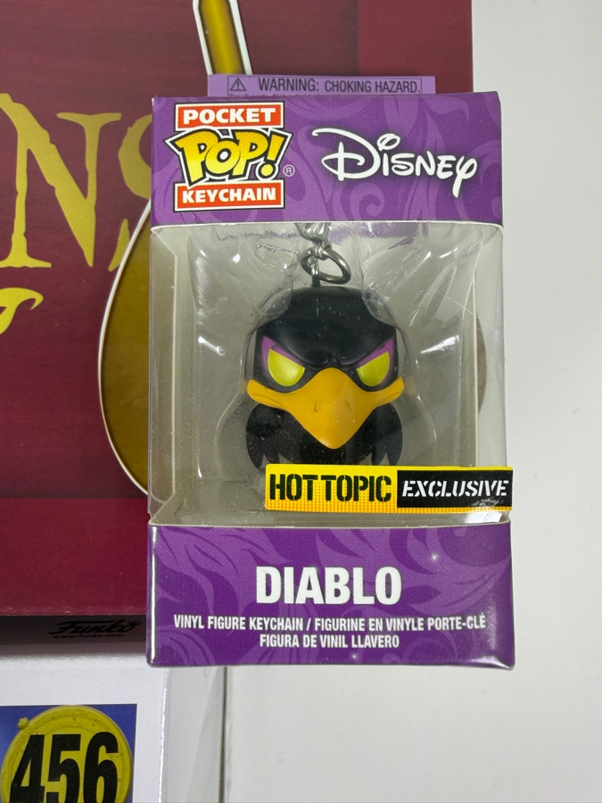 Funko Pop! Disney Villains Box - Peter Pan Movie Moment Hook And Tick-Tock #456 - Hot Topic Exclusive - Mystery Mini And Diablo Keychain Set [Photo 8]