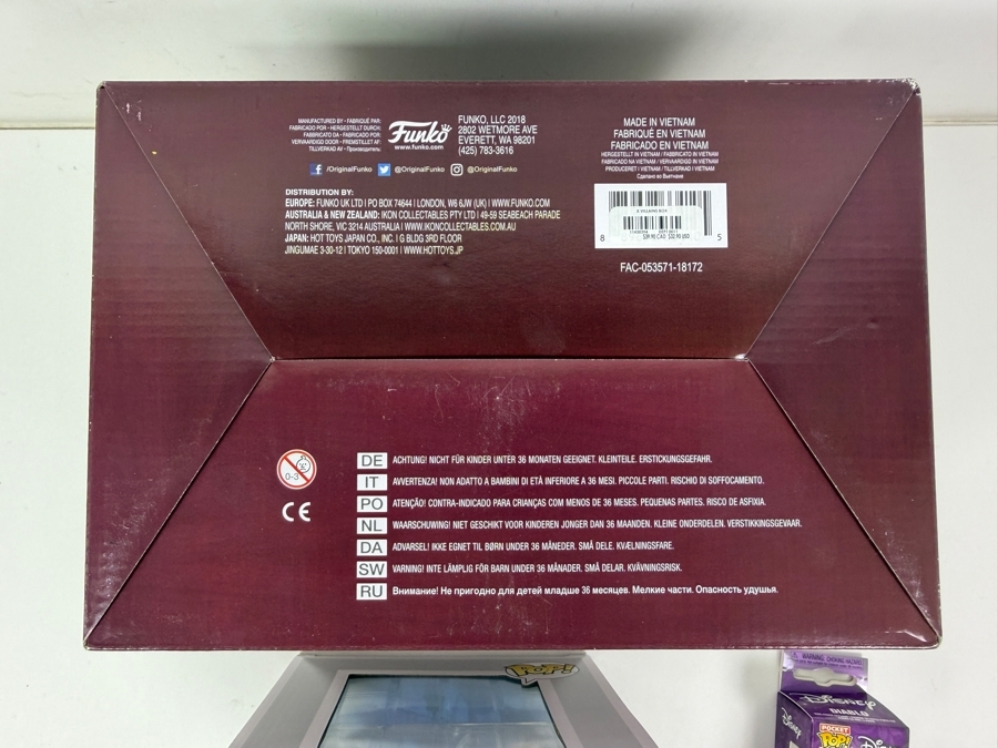 Funko Pop! Disney Villains Box - Peter Pan Movie Moment Hook And Tick-Tock #456 - Hot Topic Exclusive - Mystery Mini And Diablo Keychain Set [Photo 11]