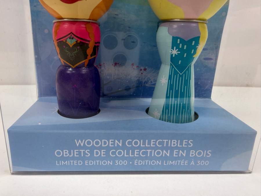 Disney D23 Expo 2017 Exclusive Frozen Anna & Elsa Wooden Collectible Figure Set - Disney Store Limited Edition 300  [Photo 3]