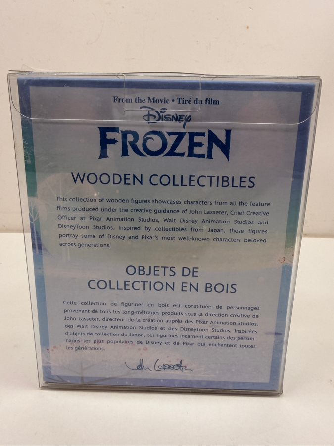 Disney D23 Expo 2017 Exclusive Frozen Anna & Elsa Wooden Collectible Figure Set - Disney Store Limited Edition 300  [Photo 5]