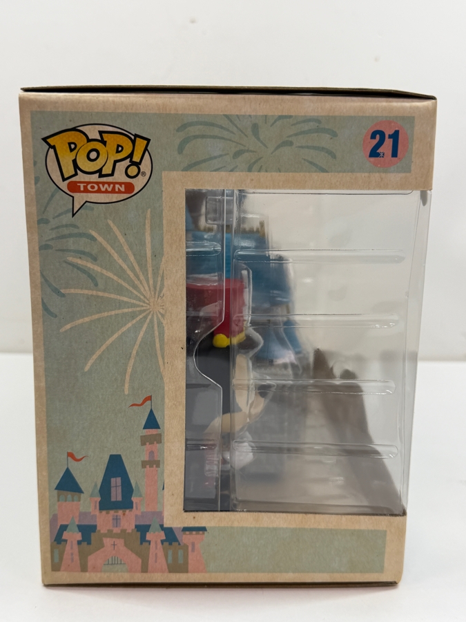 Funko Pop! Town Disneyland 65th Anniversary Sleeping Beauty Castle And Mickey Mouse #21 - Vinyl Figure Set  [Photo 6]