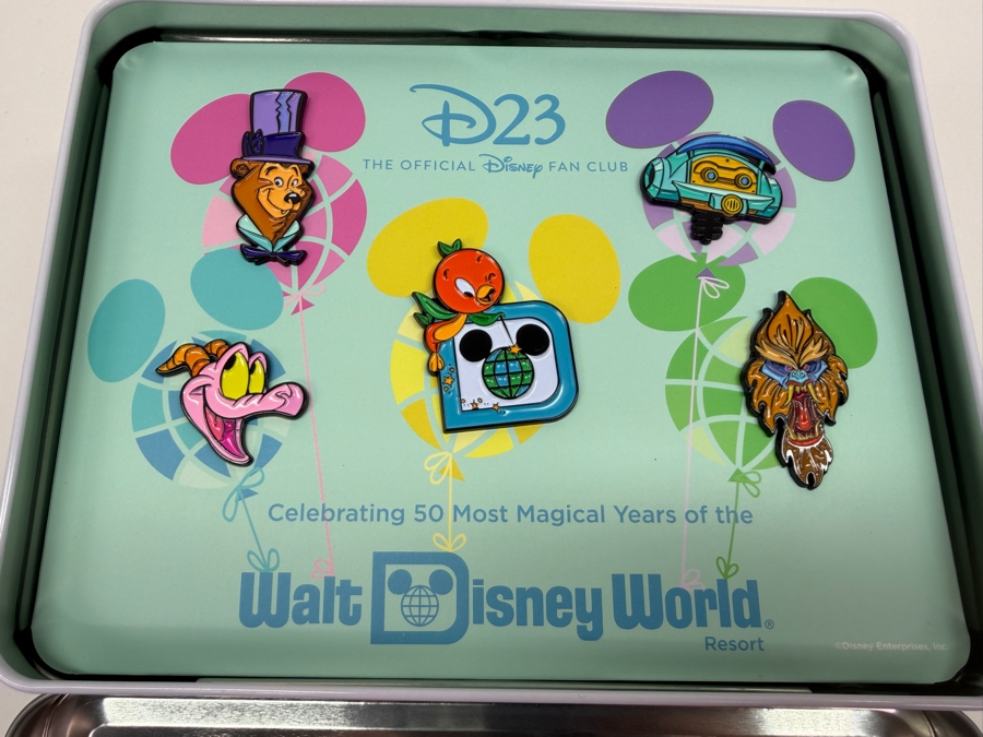 Walt Disney World 50th Anniversary Vault Collection Mickey & Friends Metal Lunch Box With Disney Trading Pins Inside Box - 2021 D23 Gold Member Exclusive - Retro Tin Lunchbox Collectible [Photo 5]