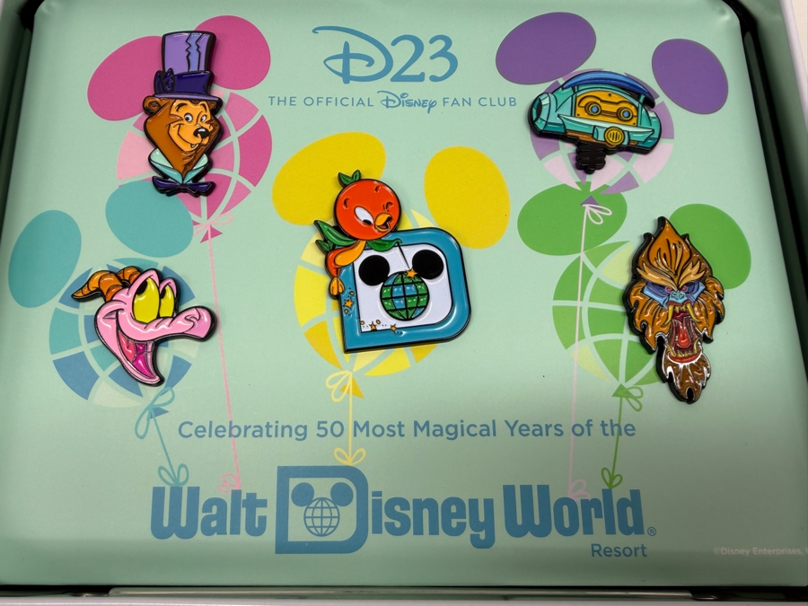 Walt Disney World 50th Anniversary Vault Collection Mickey & Friends Metal Lunch Box With Disney Trading Pins Inside Box - 2021 D23 Gold Member Exclusive - Retro Tin Lunchbox Collectible [Photo 6]