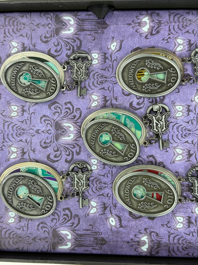 Disney Parks Haunted Mansion Halloween 2016 Lock And Key Mystery Pin Set - Limited Release - 5 Pin Collection On Themed Card - Disney Parks Exclusive [Photo 5]