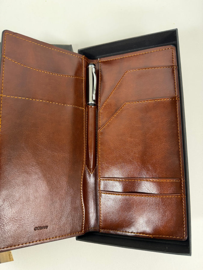 Adventures By Disney Aulani Resort & Spa Ko Olina Hawaii Brown Faux Leather Travel Wallet - Exclusive Gift In Presentation Box [Photo 5]