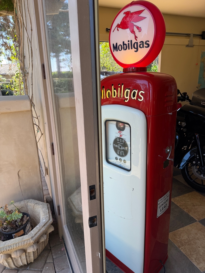 Authentic Restored Vintage Mobilgas Special Gas Pump By Martin & Schwartz Model 80 Series 1T Serial No. 86102 Circa 1950 With Reproduction Top Globe 27W X 16D X 80H (RSF) [Photo 5]