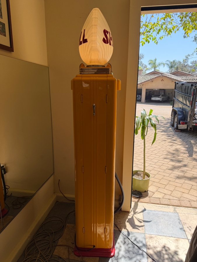 Authentic Restored Vintage Shell Gas Pump By Erie Meter Systems Model 70 Serial No. 96022 Circa 1930s/40s With Reproduction Top Globe 24W X 17D X 86H (RSF) [Photo 14]