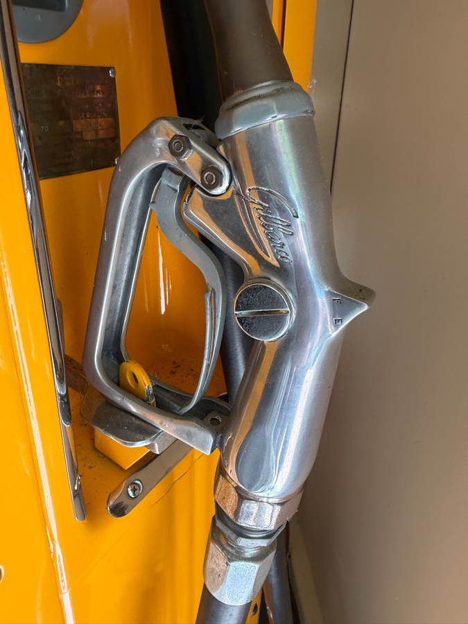 Authentic Restored Vintage Shell Gas Pump By Erie Meter Systems Model 70 Serial No. 96022 Circa 1930s/40s With Reproduction Top Globe 24W X 17D X 86H (RSF) [Photo 7]