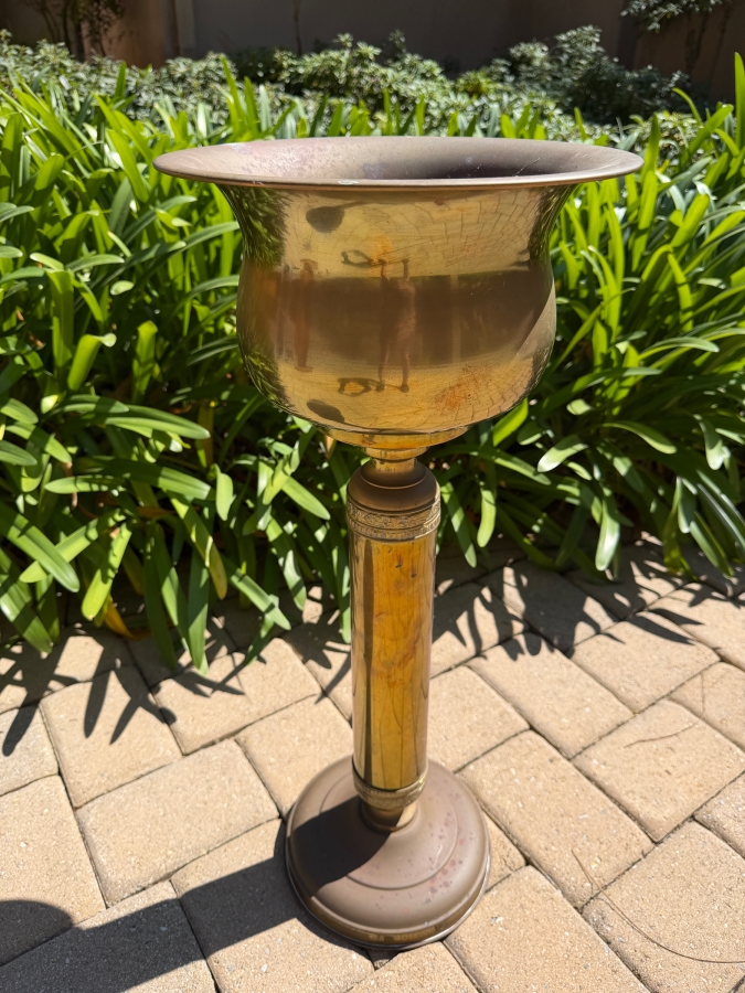 Vintage Brass Freestanding Champagne Ice Bucket Made In Hong Kong 28H (RSF) [Photo 2]