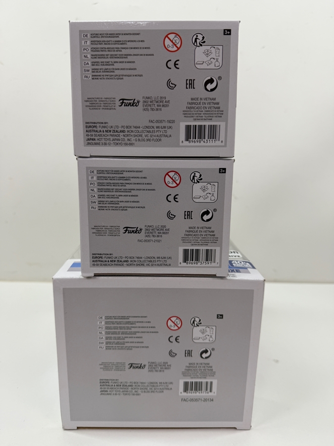 Funko Pop! Star Wars Bundle - Amazon Exclusive Battle At Echo Base Han Solo With Tauntaun #373, 2019 Fall Convention Mandalorian #330 & Emperor Palpatine #289 [Photo 7]