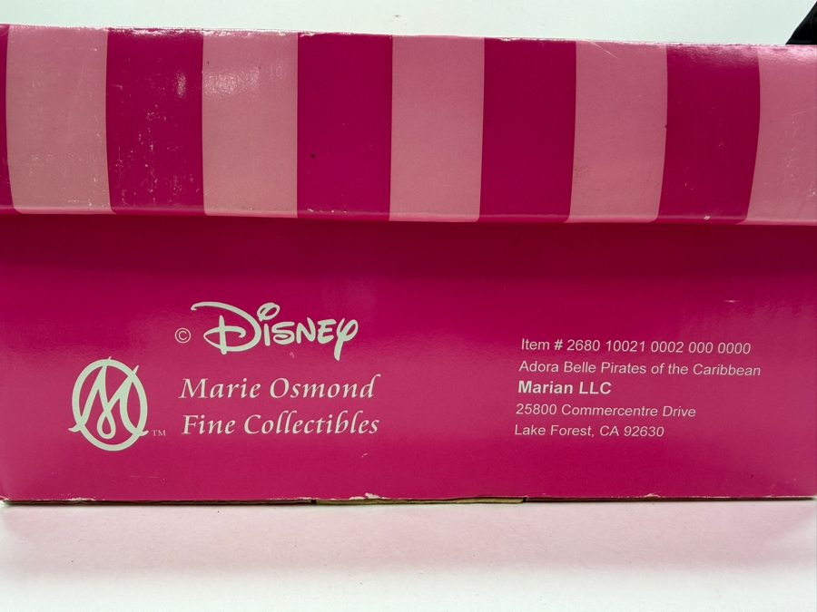 Marie Osmond Adora Belle Pirates Of The Caribbean Pin Trader Doll With Original Box And COA - Limited Edition 1000 - 2003 Disneyland Exclusive Vinyl Doll [Photo 13]