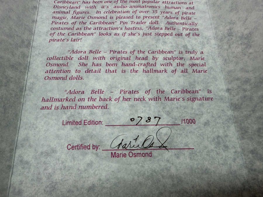 Marie Osmond Adora Belle Pirates Of The Caribbean Pin Trader Doll With Original Box And COA - Limited Edition 1000 - 2003 Disneyland Exclusive Vinyl Doll [Photo 10]