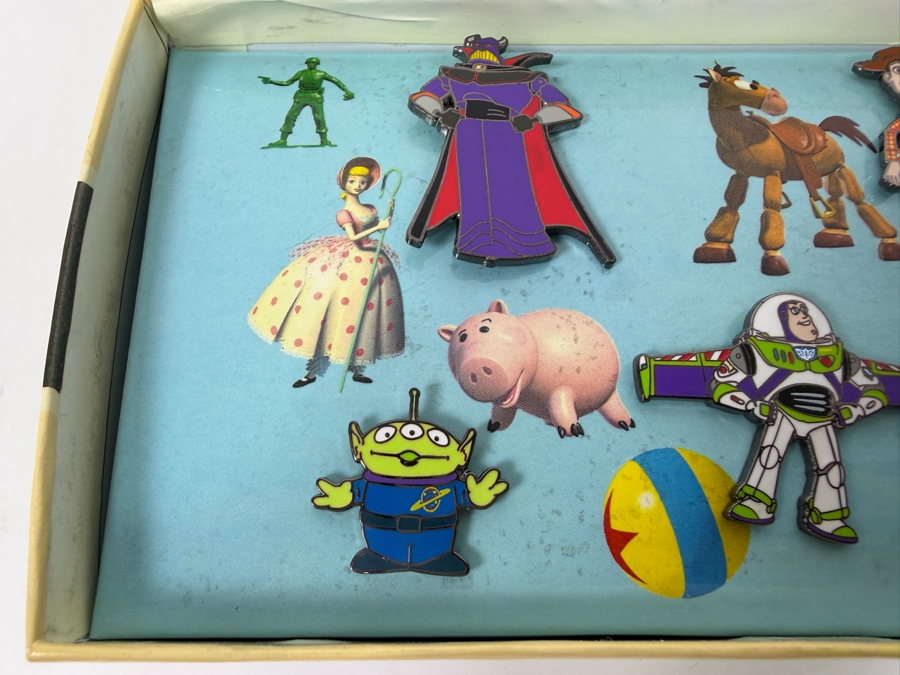 Disney Toy Story 2 Andy's Toy Box Covered Wagon Pin Set - Limited Edition 2500 - 7-Pin Character Collection [Photo 3]