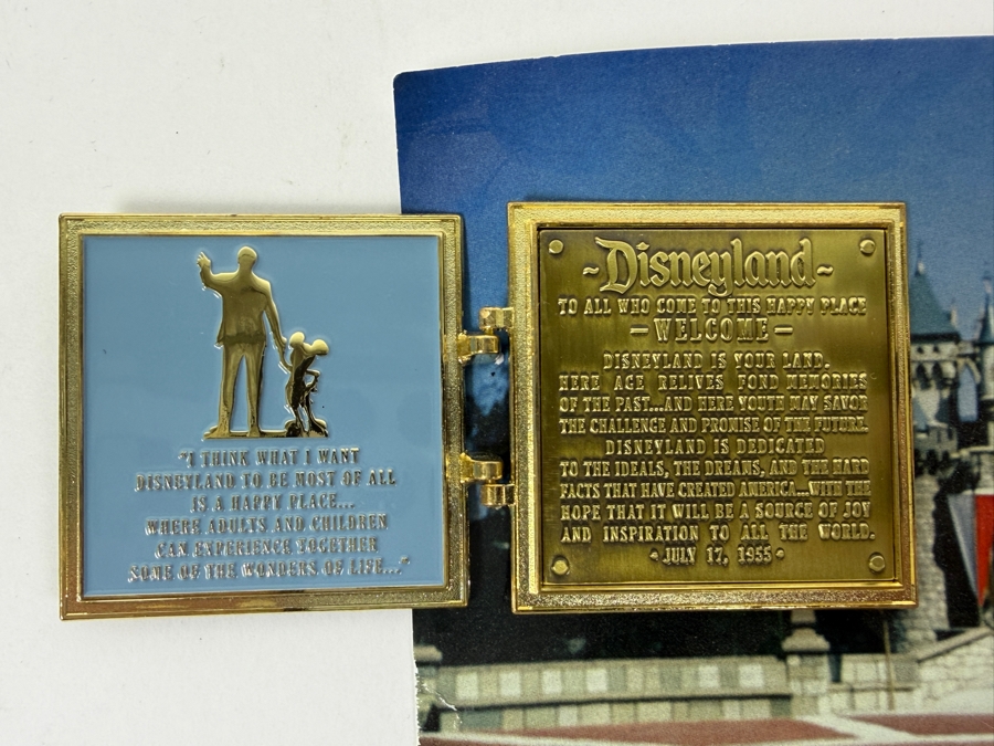 Disney Walk In Walt's Disneyland Footsteps Guided Tour Commemorative Pin With Original Walt Disney Postcard [Photo 3]