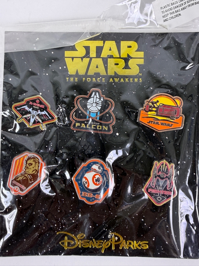 Disney Parks Star Wars: The Force Awakens 6-Pin Trading Booster Set - 2015 Force Friday Release - Authentic Star Wars Movie Pins [Photo 3]
