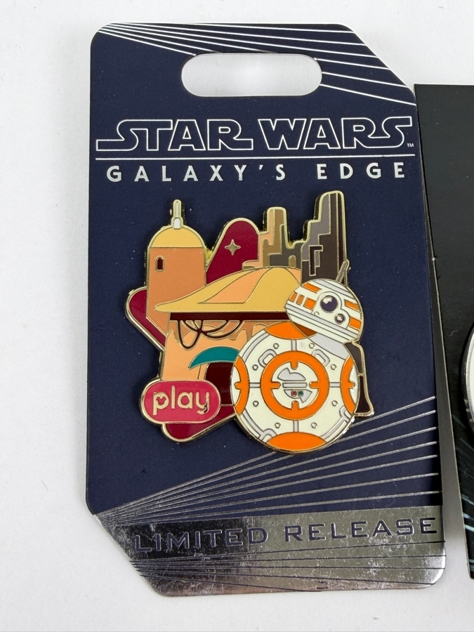 Disney Star Wars Pin Set - Play App Galaxy’s Edge BB-8 Limited Release, 2015 Force For Change BB-8 Spinner & The Last Jedi Elite Guard Limited Edition 5000 [Photo 3]