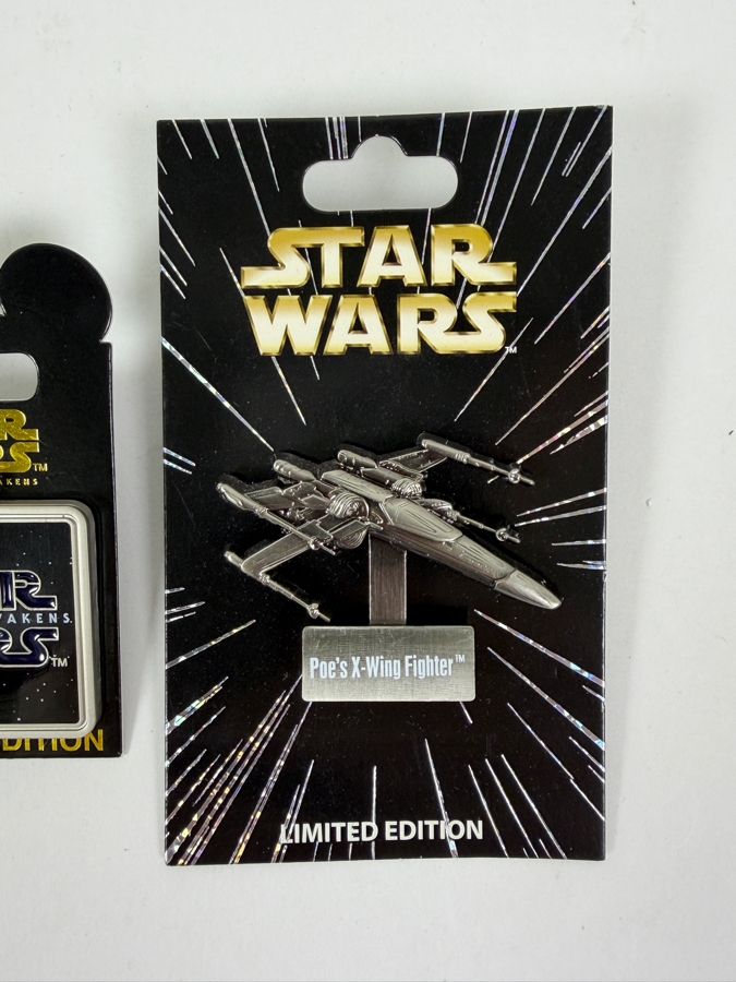 Disney Star Wars Limited Edition Pin Set - Poe’s X-Wing Fighter Vehicle Series Pin Of The Month #13 & The Force Awakens Opening Day 2015 Logo Pin
 [Photo 2]