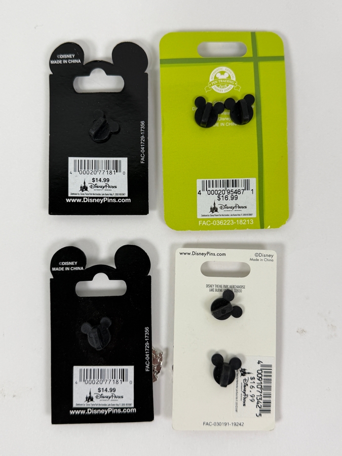 Disney Parks Limited Edition Pin Set - The Fox And The Hound Fall 2018, Chip ‘N’ Dale Season’s Greetings 2018 Hinged Pin & Mickey And Friends Fine And Dandy 2019 Collectibles [Photo 6]