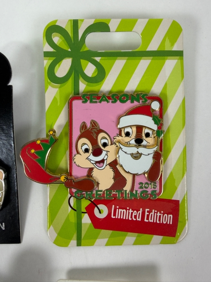 Disney Parks Limited Edition Pin Set - The Fox And The Hound Fall 2018, Chip ‘N’ Dale Season’s Greetings 2018 Hinged Pin & Mickey And Friends Fine And Dandy 2019 Collectibles [Photo 4]