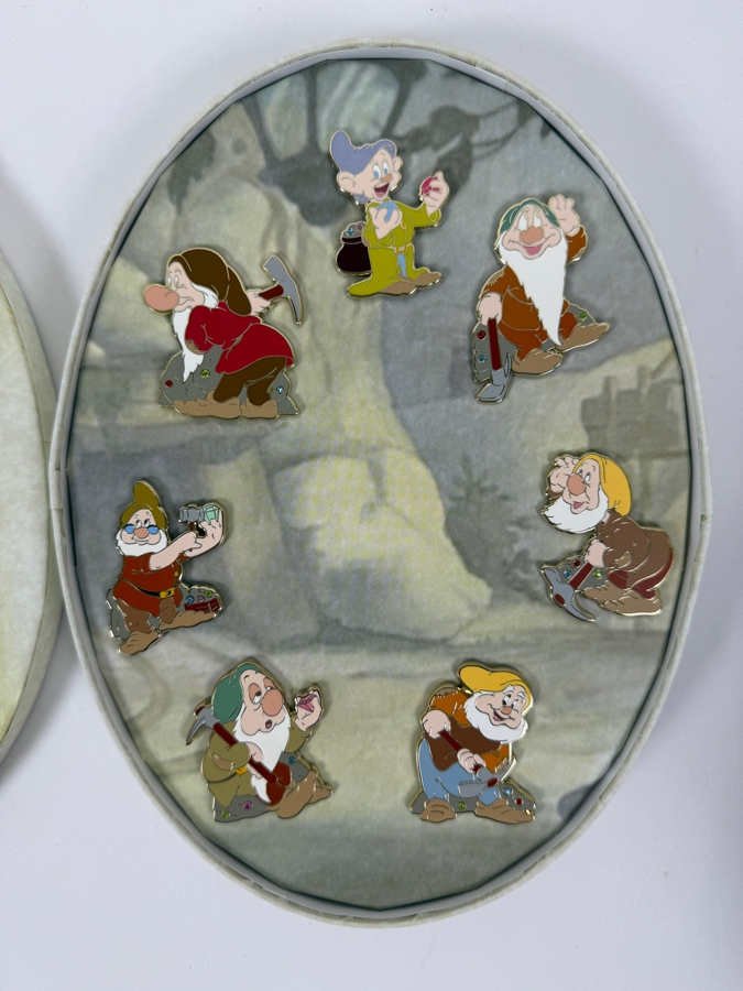 Disney Store Snow White And The Seven Dwarfs 80th Anniversary Pin Box Set - 2017 D23 Expo Exclusive - Limited Edition 300 [Photo 2]
