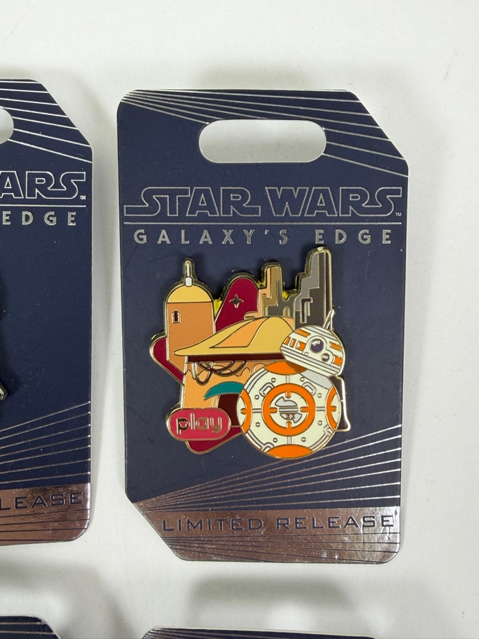Disney Star Wars Galaxy’s Edge Landing 2019 Limited Release 4-Pin Set - Opening Day 05/31/2019 Millennium Falcon, BB-8 & Cleared For Landing Pins [Photo 3]