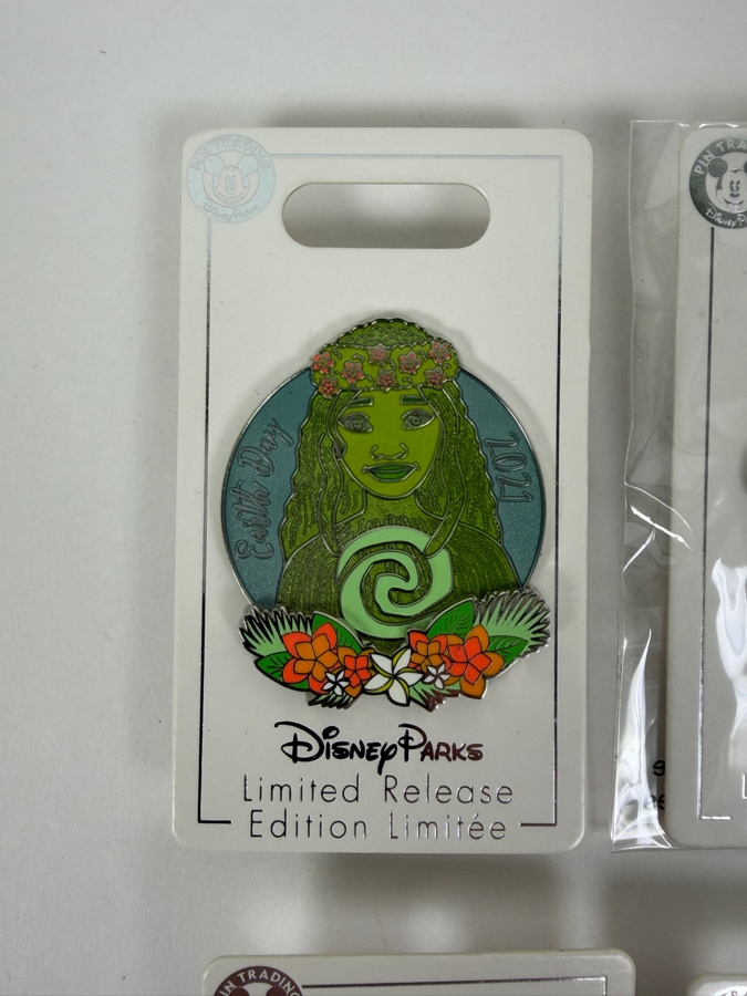 Disney Parks Limited Release Pin Set - Earth Day 2021 Moana Te Fiti 3-D, Fantasia Wishes Come True Blue Sorcerer Hat & Jungle Cruise Ship Wheel Logo Pins
 [Photo 2]
