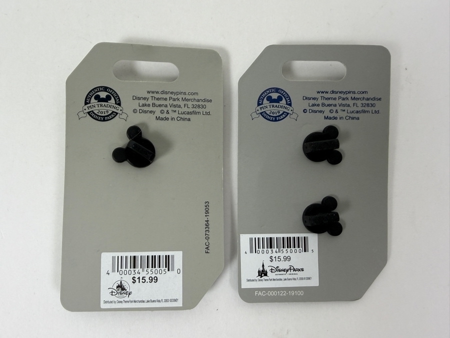 Disney Star Wars Galaxy’s Edge 2019 Passholder Limited Release 2-Pin Set - Millennium Falcon Cleared For Landing & Black Spire Outpost Landing 2019 Pins [Photo 4]