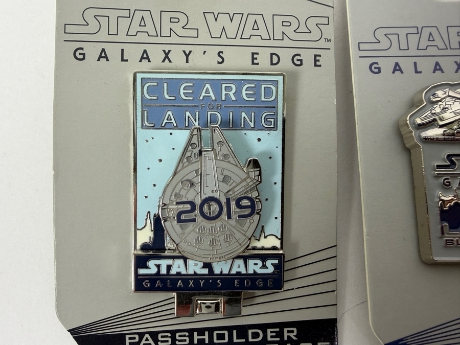 Disney Star Wars Galaxy’s Edge 2019 Passholder Limited Release 2-Pin Set - Millennium Falcon Cleared For Landing & Black Spire Outpost Landing 2019 Pins [Photo 3]