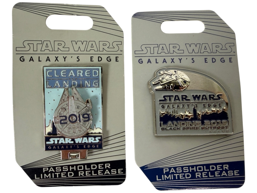 Disney Star Wars Galaxy’s Edge 2019 Passholder Limited Release 2-Pin Set - Millennium Falcon Cleared For Landing & Black Spire Outpost Landing 2019 Pins