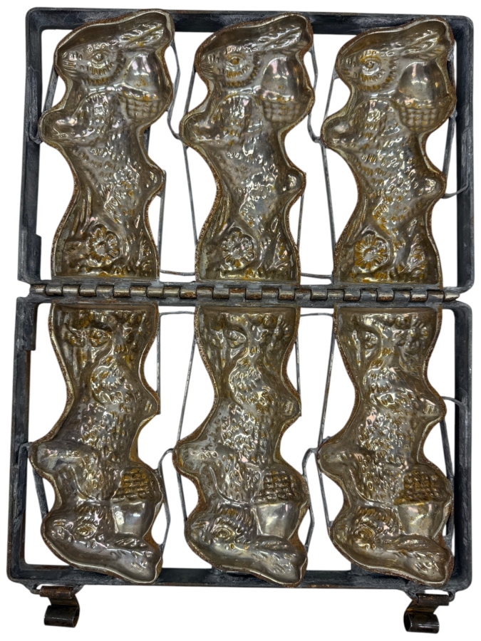 Vintage Easter Bunny Rabbit Heavy Metal Casting Hinged Chocolate Candy Mold 11.5W X 14.5H