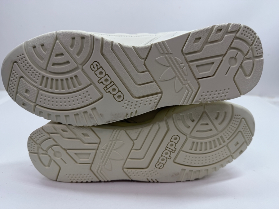 New Adidas Originals A.R. Trainer Sneakers In Off White Leather Size 8 Women's (HA) [Photo 5]