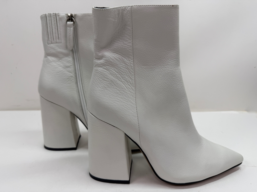New Alias Mae Ahara White Leather Pointed Toe Block Heel Ankle Bootie Size 39 Retails $250 (HA) [Photo 2]