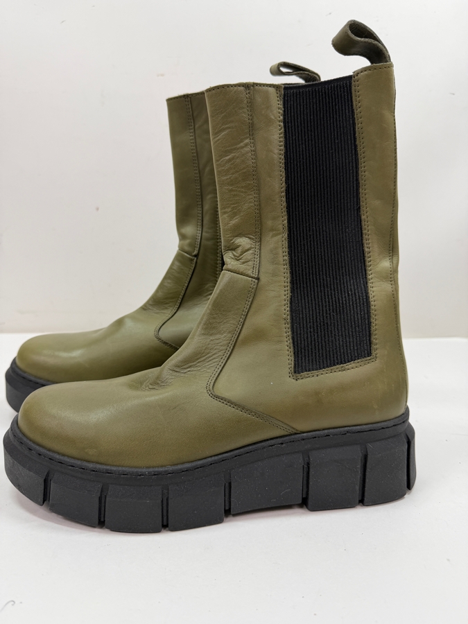 New Alohas Armor Khaki Leather Platform Chelsea Boots Size 39 (US 8.5) Made in Spain Retails $265 (HA) [Photo 2]
