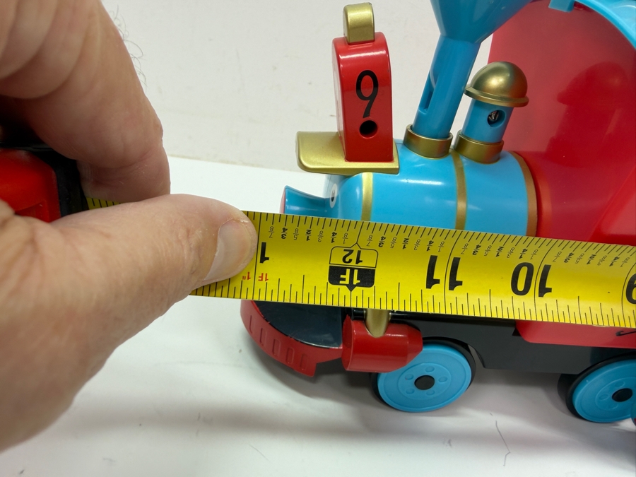 Disney Parks Casey Jr. Train Popcorn Bucket And Dumbo Premium Sipper Cup 2019 Limited Edition Set 13'L [Photo 6]