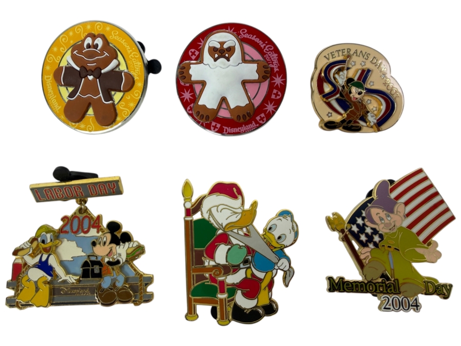 Disney Parks Holiday Pin Set - 2017 Season’s Eatings Mr. Toad & Yeti Gingerbread, Veterans Day 2008 Mickey, Labor Day 2004 Mickey & Donald, Santa Donald & Huey, And Memorial Day 2004 Dopey