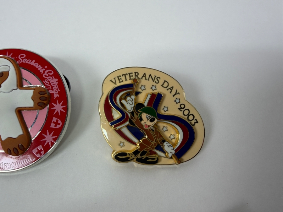 Disney Parks Holiday Pin Set - 2017 Season’s Eatings Mr. Toad & Yeti Gingerbread, Veterans Day 2008 Mickey, Labor Day 2004 Mickey & Donald, Santa Donald & Huey, And Memorial Day 2004 Dopey [Photo 5]