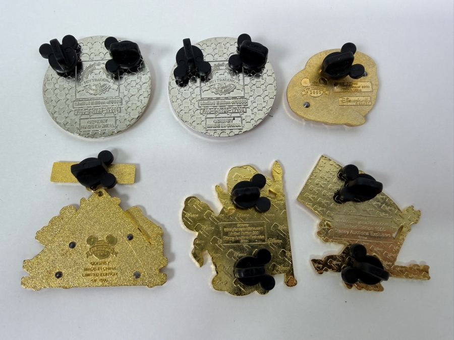 Disney Parks Holiday Pin Set - 2017 Season’s Eatings Mr. Toad & Yeti Gingerbread, Veterans Day 2008 Mickey, Labor Day 2004 Mickey & Donald, Santa Donald & Huey, And Memorial Day 2004 Dopey [Photo 8]