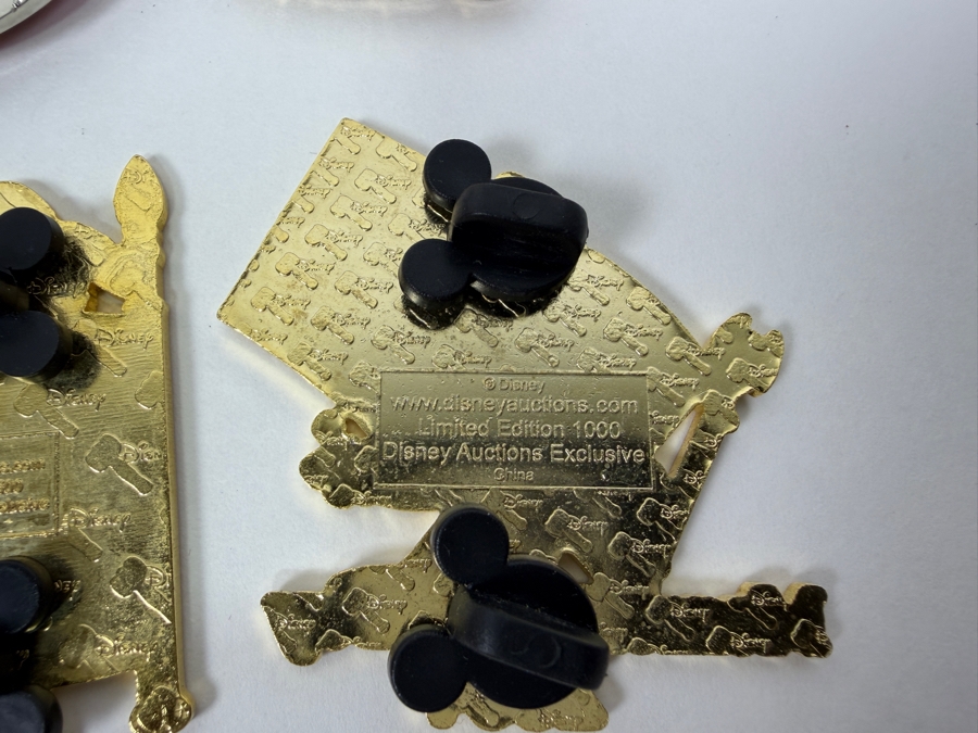 Disney Parks Holiday Pin Set - 2017 Season’s Eatings Mr. Toad & Yeti Gingerbread, Veterans Day 2008 Mickey, Labor Day 2004 Mickey & Donald, Santa Donald & Huey, And Memorial Day 2004 Dopey [Photo 12]