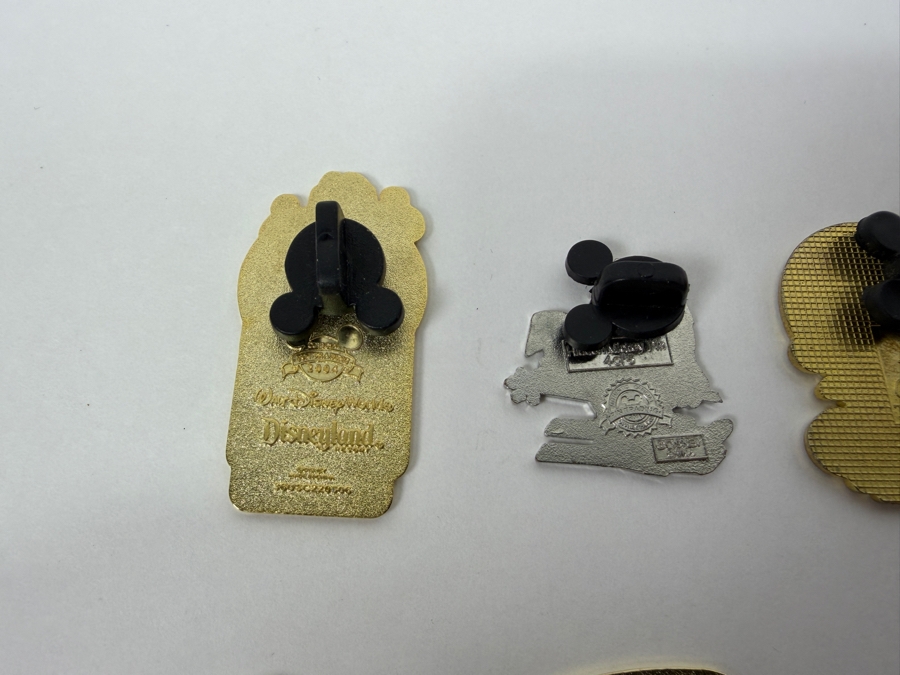 Disney Parks Collector Pin Set - USA Olympic 2004 Donald Duck Diving, 2017 Season’s Eatings Yeti Gingerbread, Disneyland 60th Ariel, Very Merry Christmas 2017 Minnie Bow, Holiday Donut, Donald & Goofy Caboose, And June 2002 Jiminy Cricket [Photo 12]