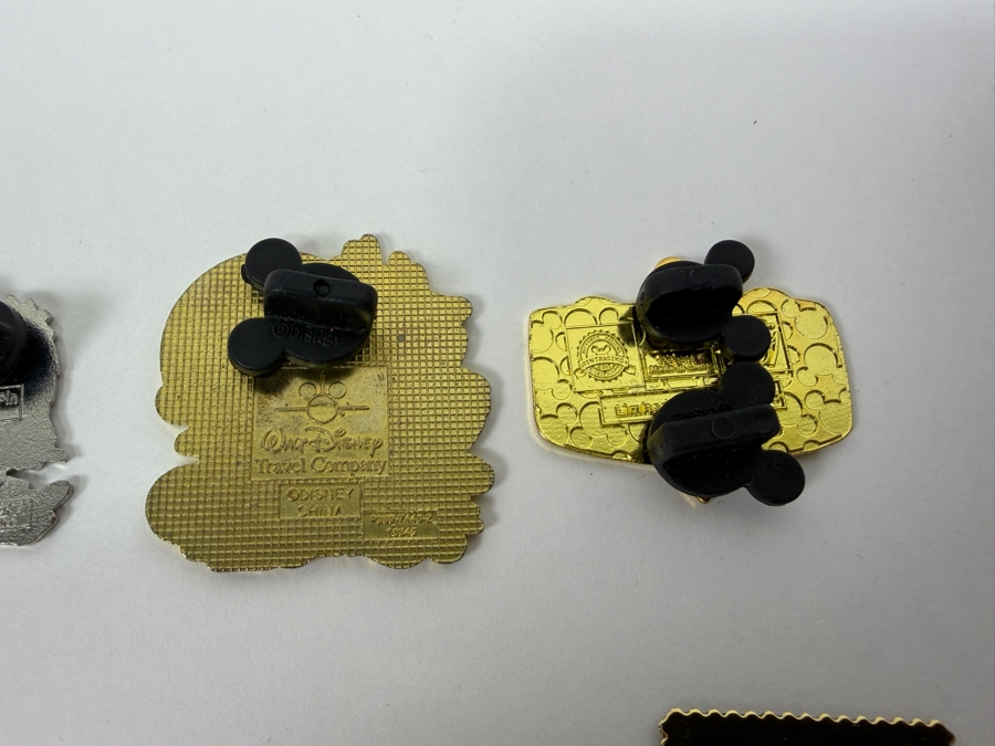 Disney Parks Collector Pin Set - USA Olympic 2004 Donald Duck Diving, 2017 Season’s Eatings Yeti Gingerbread, Disneyland 60th Ariel, Very Merry Christmas 2017 Minnie Bow, Holiday Donut, Donald & Goofy Caboose, And June 2002 Jiminy Cricket [Photo 11]