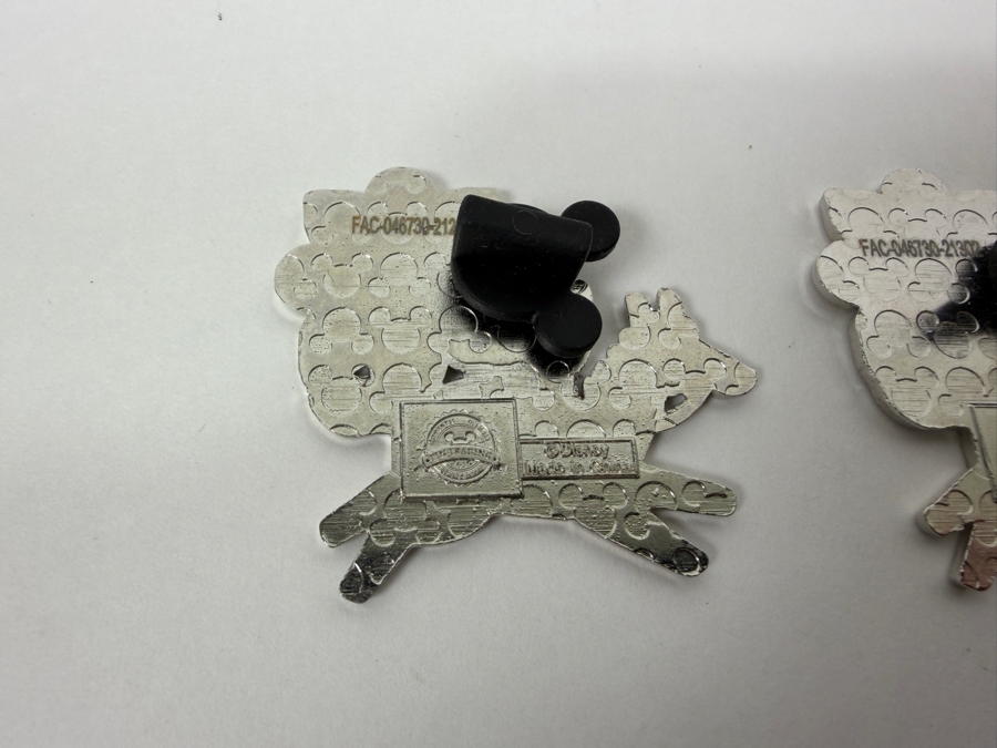 Disney Parks 'it's a small world' Mystery Collection - Goodbye Series 2019 - 6-Pin Set Featuring Character Icons And Signs [Photo 10]