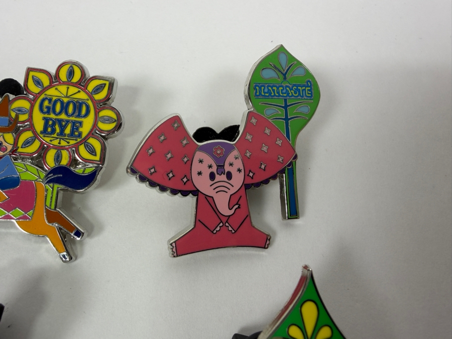 Disney Parks 'it's a small world' Mystery Collection - Goodbye Series 2019 - 6-Pin Set Featuring Character Icons And Signs [Photo 5]