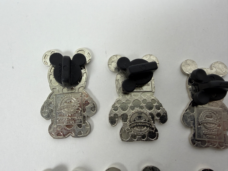 Disney Parks Vinylmation Mystery Pin Collection - Assorted Park & Urban Series Limited Release Trading Pins [Photo 16]